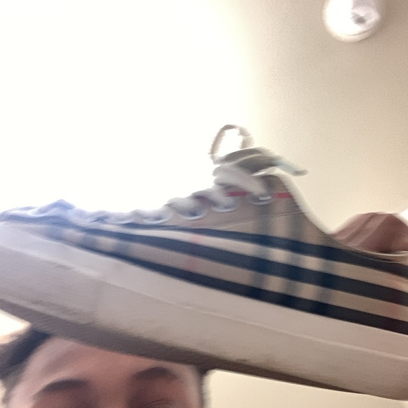 The Burberry in good condition I just need a some new shoes - Picture 6 of 16
